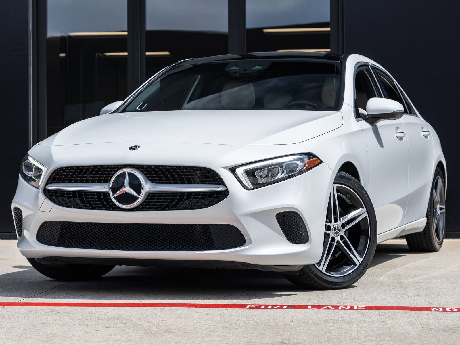 Used 2019 Mercedes-Benz A 220 image 1
