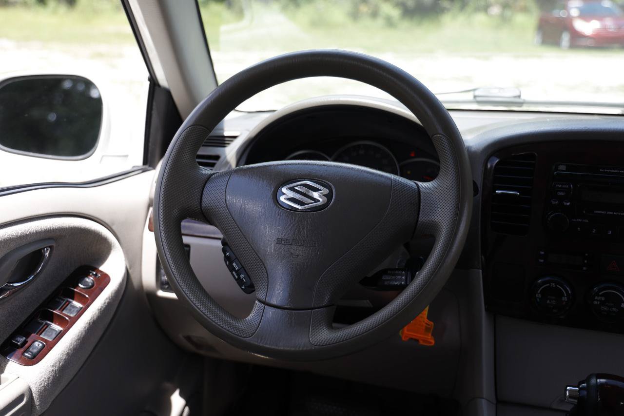 Used 2004 Suzuki XL7 2WD image 25