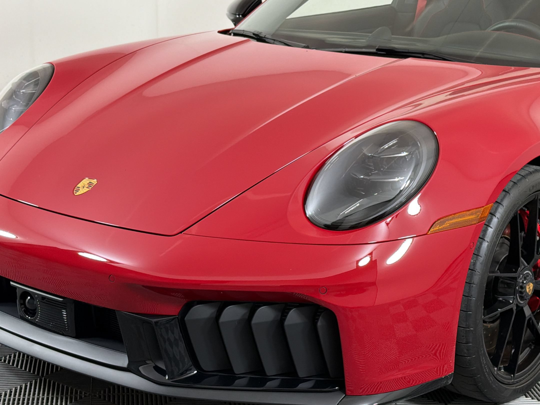 Certified 2025 Porsche 911 Targa 4 GTS AWD/4WD image 14