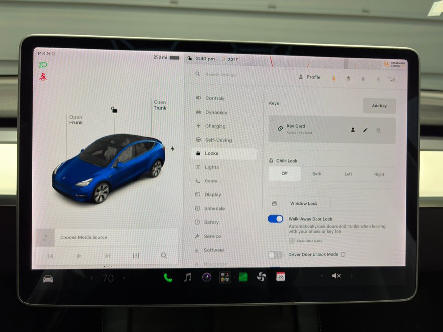 Used 2022 Tesla Model Y Long Range AWD/4WD image 22