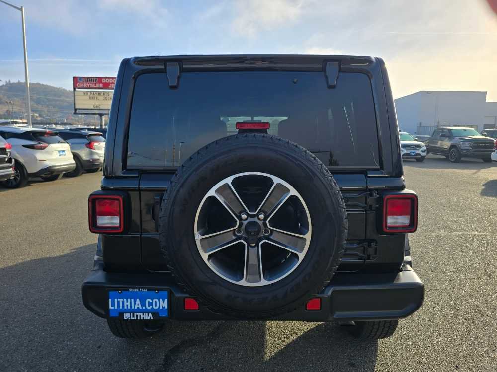 Used 2023 Jeep Wrangler Sahara w/ Cold Weather Group image 4