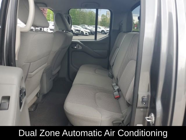 Used 2021 Nissan Frontier SV w/ Midnight Edition Floor Mats AWD/4WD image 14