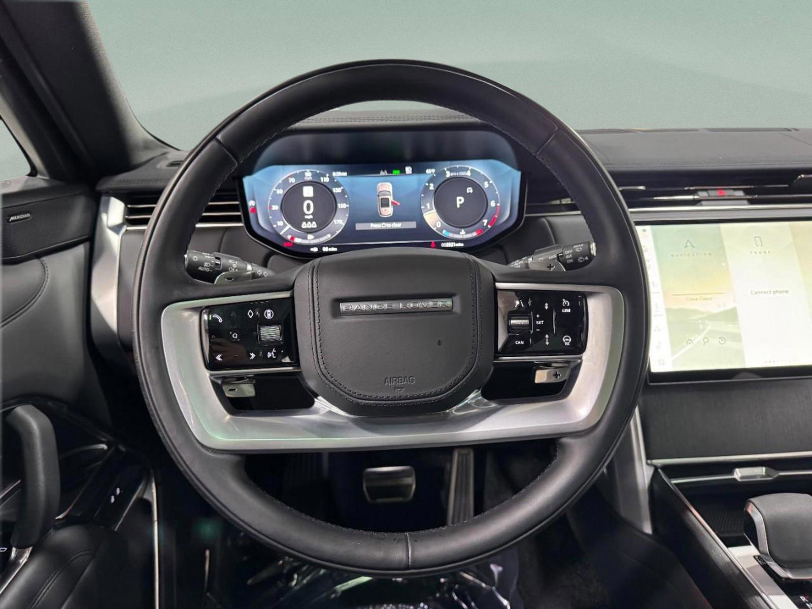 Used 2025 Land Rover Range Rover SE image 12