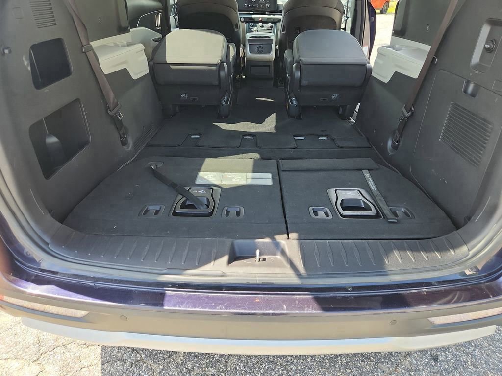 Used 2023 Kia Carnival LX image 21