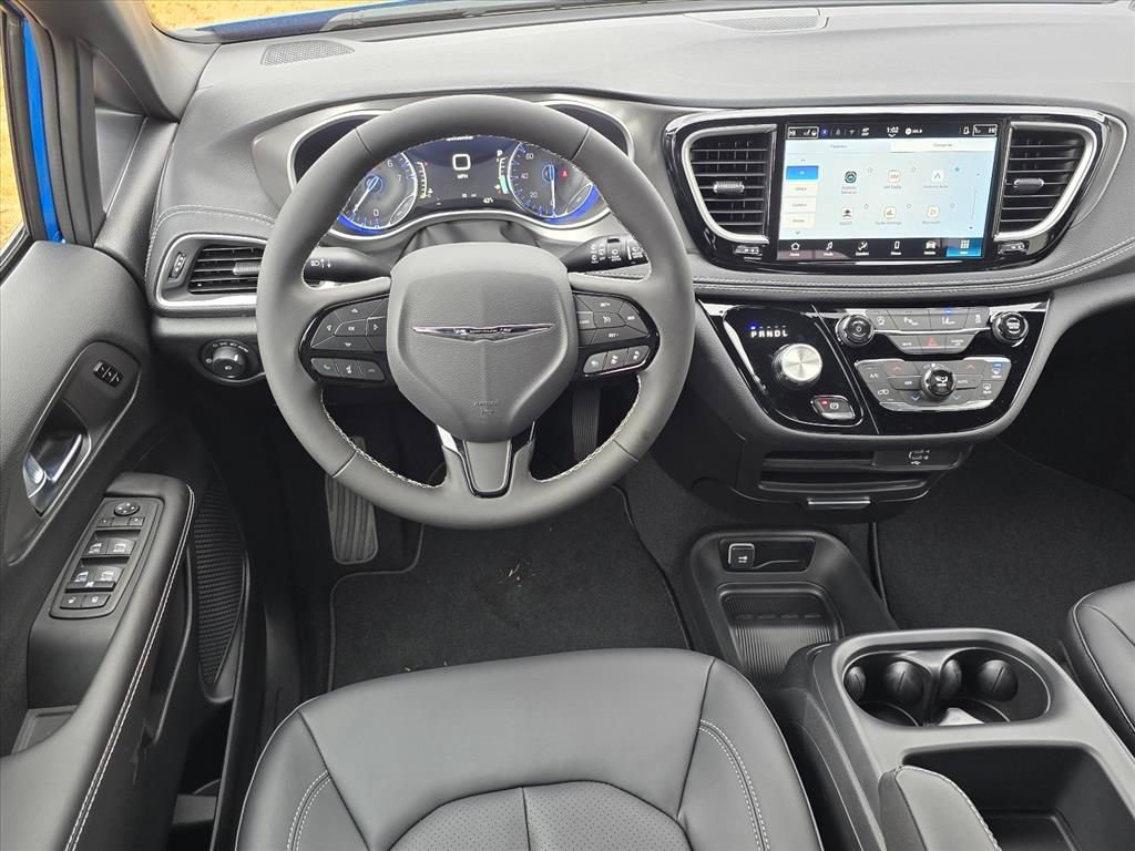 New 2026 Chrysler Pacifica Select w/ S Appearance Package FWD image 6