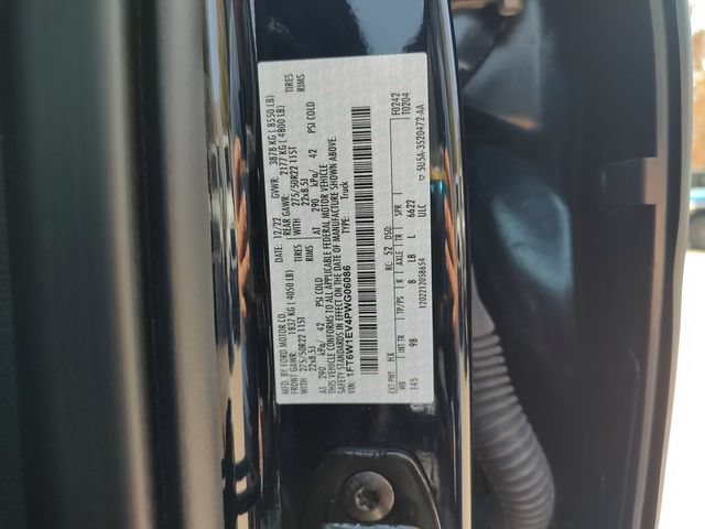 Used 2023 Ford F150 Lightning Platinum AWD/4WD image 31