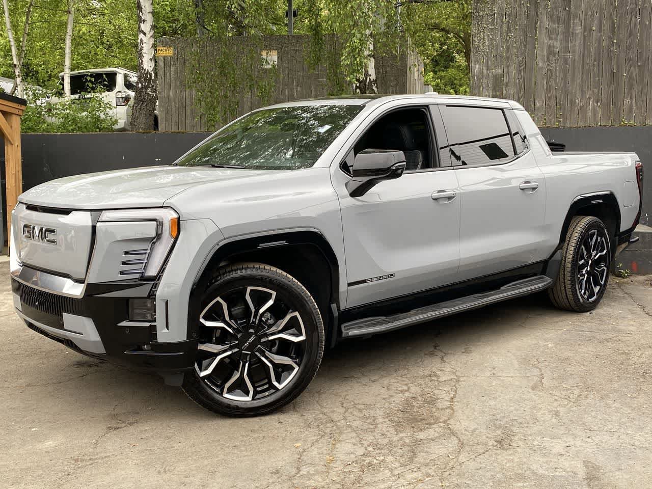 Used 2024 GMC Sierra EV Denali AWD/4WD image 1