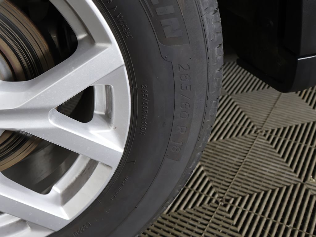 Used 2023 Jeep Grand Cherokee Limited image 23