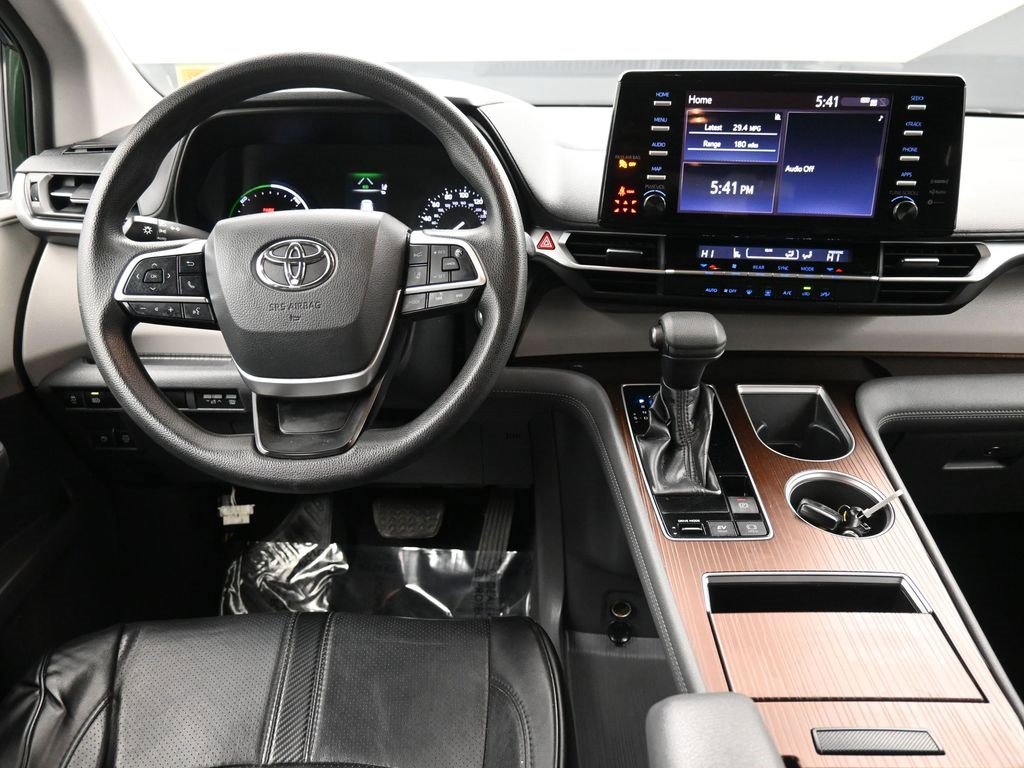 Certified 2021 Toyota Sienna LE image 19