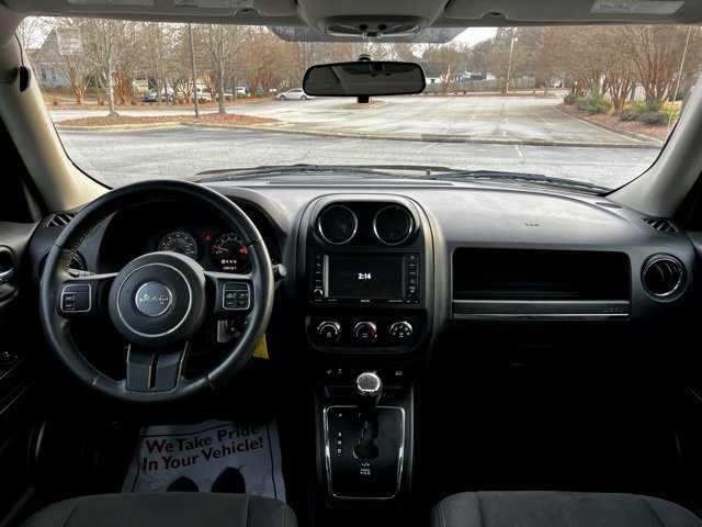 Used 2014 Jeep Patriot Latitude w/ Sun/Sound Group image 29