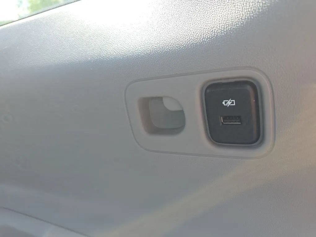 Used 2017 GMC Acadia SLT w/ LPO, Floor Liner Package FWD image 48
