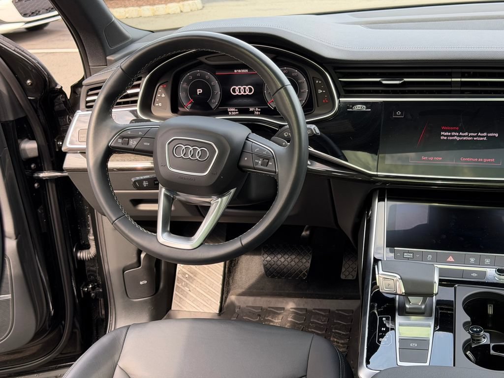 Used 2025 Audi Q7 2.0T Premium w/ Convenience Plus Package AWD/4WD image 22
