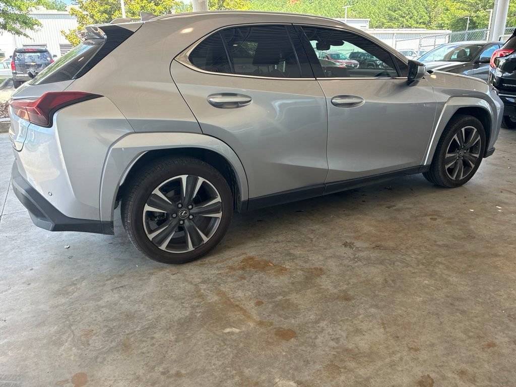 Used 2023 Lexus UX 250h FWD w/ Accessory Package (Z1) image 3