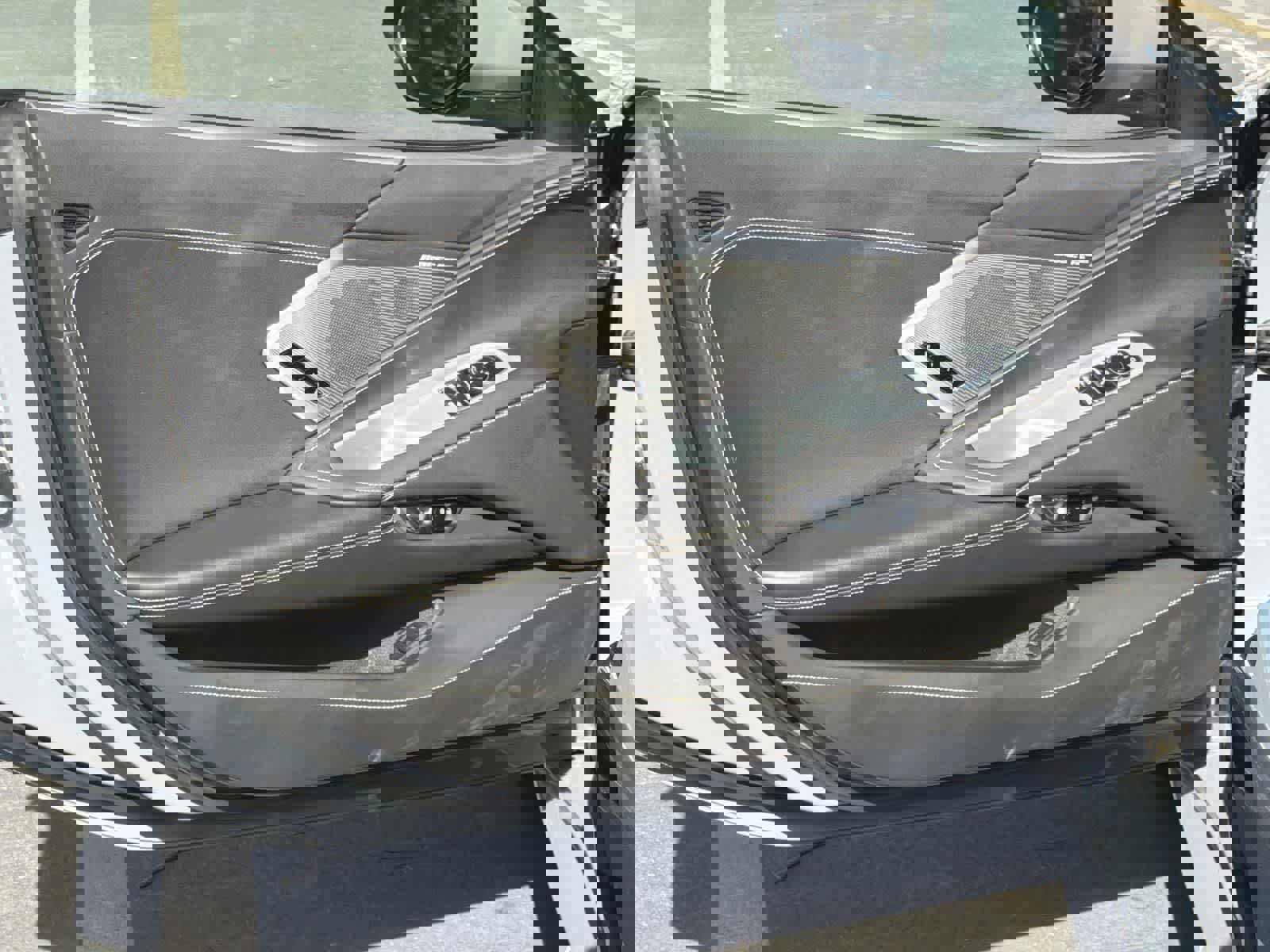 Used 2025 Chevrolet Corvette Stingray Preferred Cpe w/ Z51 Performance Package image 22