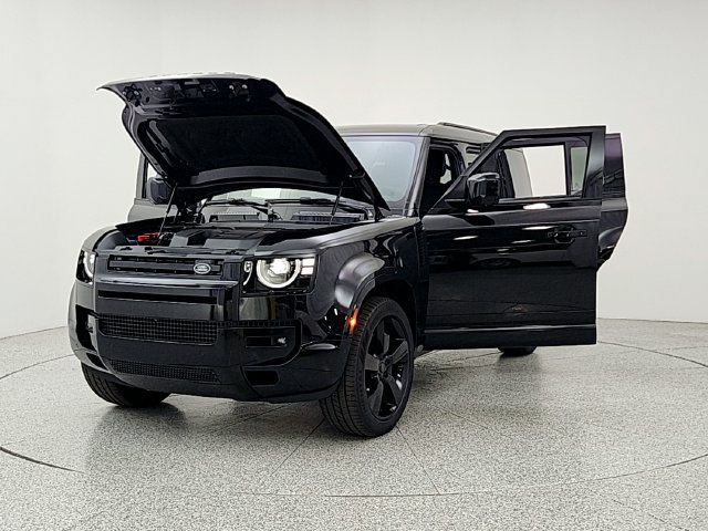 New 2026 Land Rover Defender 110 X-Dynamic SE AWD/4WD image 9
