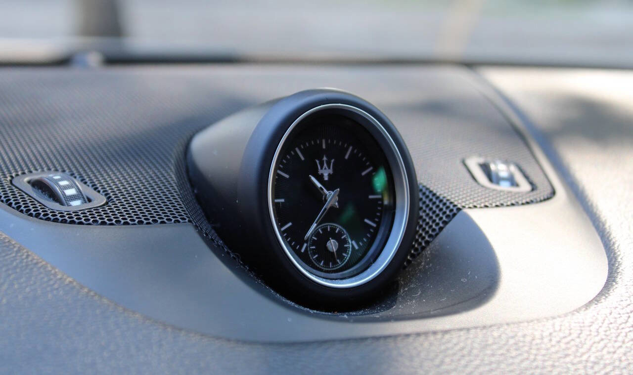 Used 2020 Maserati Levante image 23