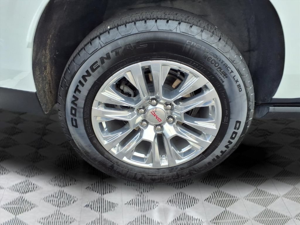 Certified 2025 GMC Yukon XL Denali w/ Sun & Power Step Package AWD/4WD image 9