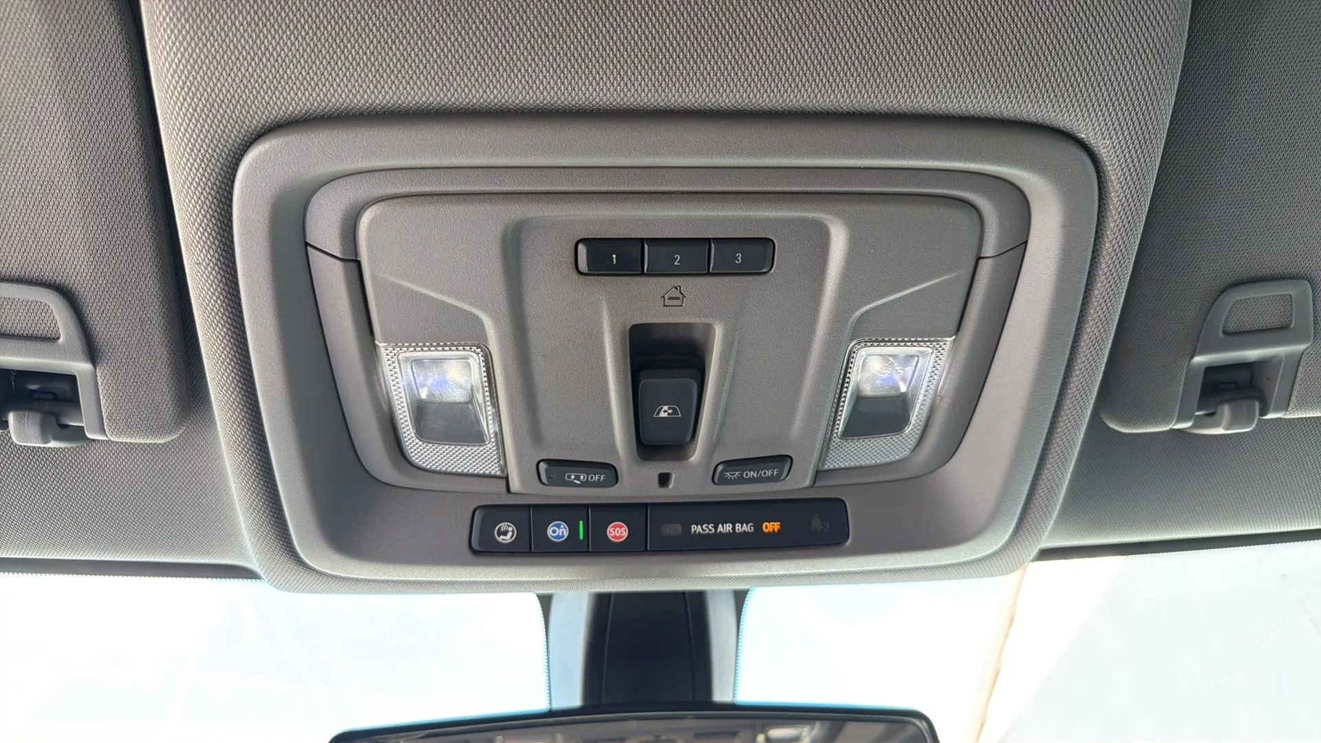 Used 2019 GMC Sierra 1500 SLE w/ SLE Value Package image 25