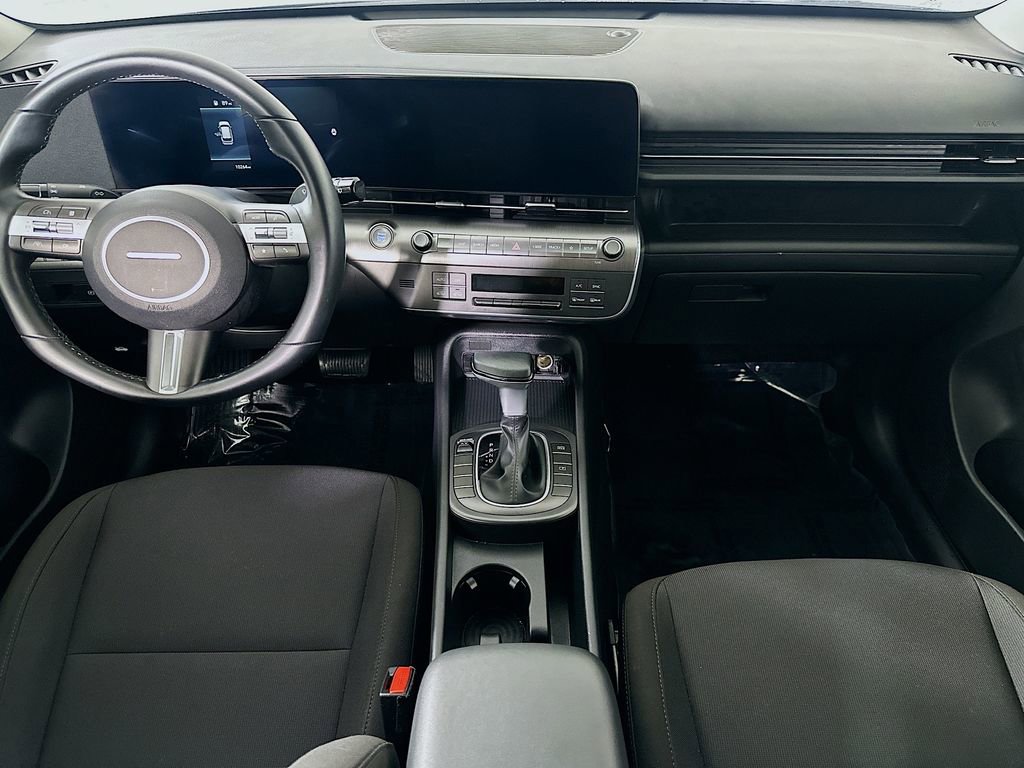 Used 2025 Hyundai Kona SEL image 18