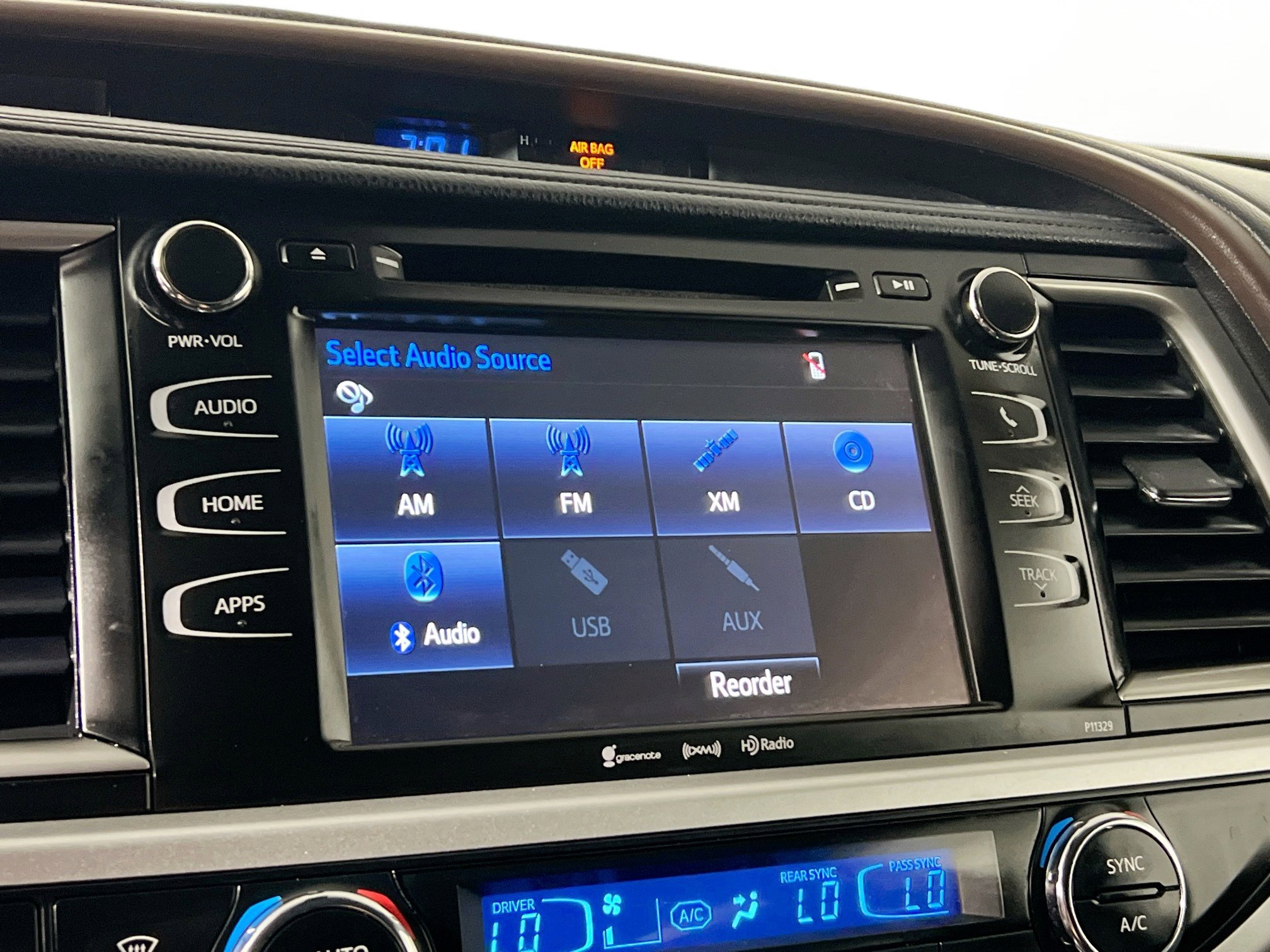 Used 2017 Toyota Highlander Plus image 27