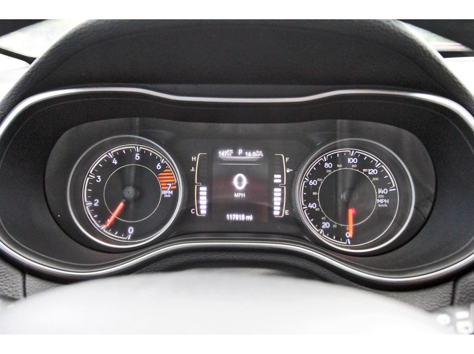 Used 2019 Jeep Cherokee Latitude Plus FWD image 17