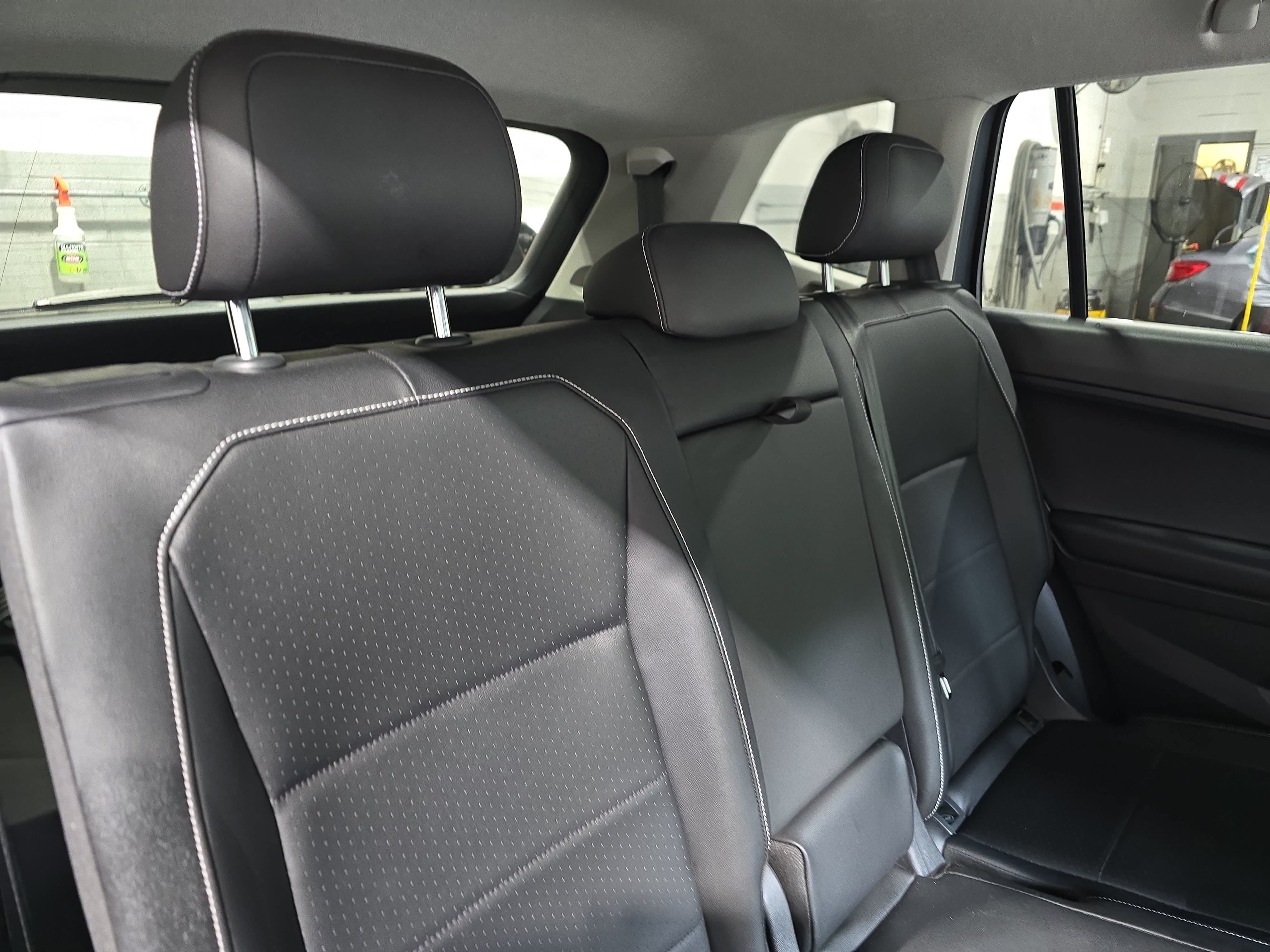 Used 2021 Volkswagen Tiguan SE FWD image 12