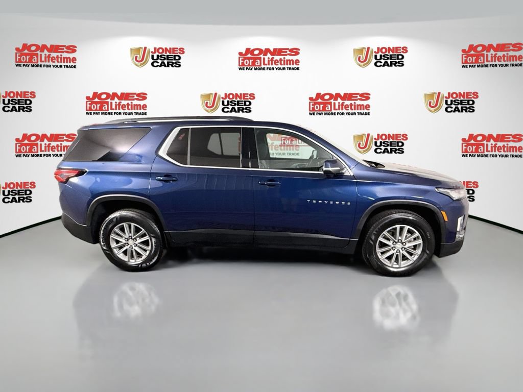 Used 2023 Chevrolet Traverse LT FWD image 16