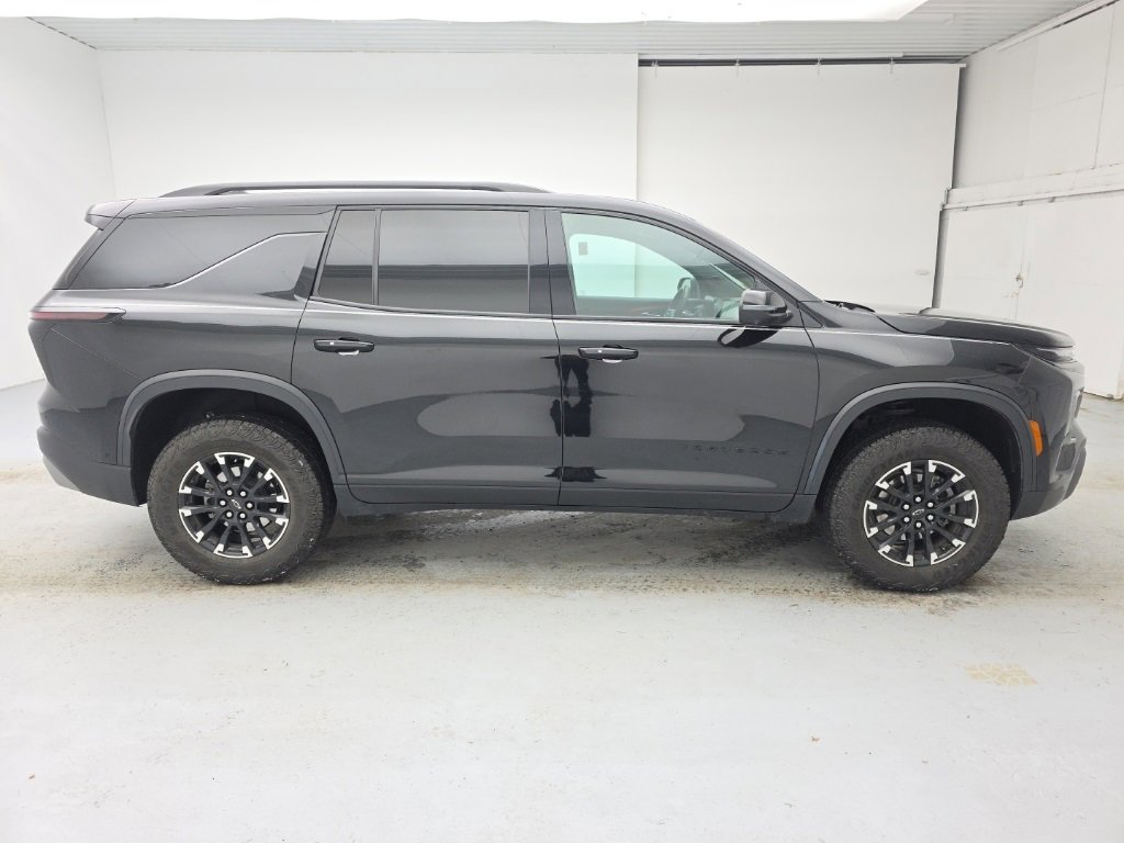 Used 2024 Chevrolet Traverse Z71 w/ Enhanced Driving Package image 13