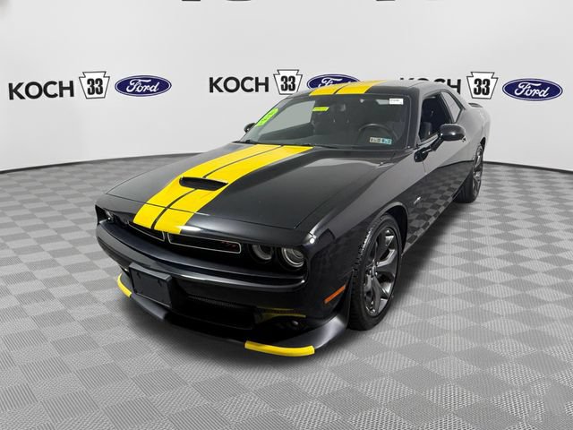 Used 2019 Dodge Challenger R/T RWD image 3