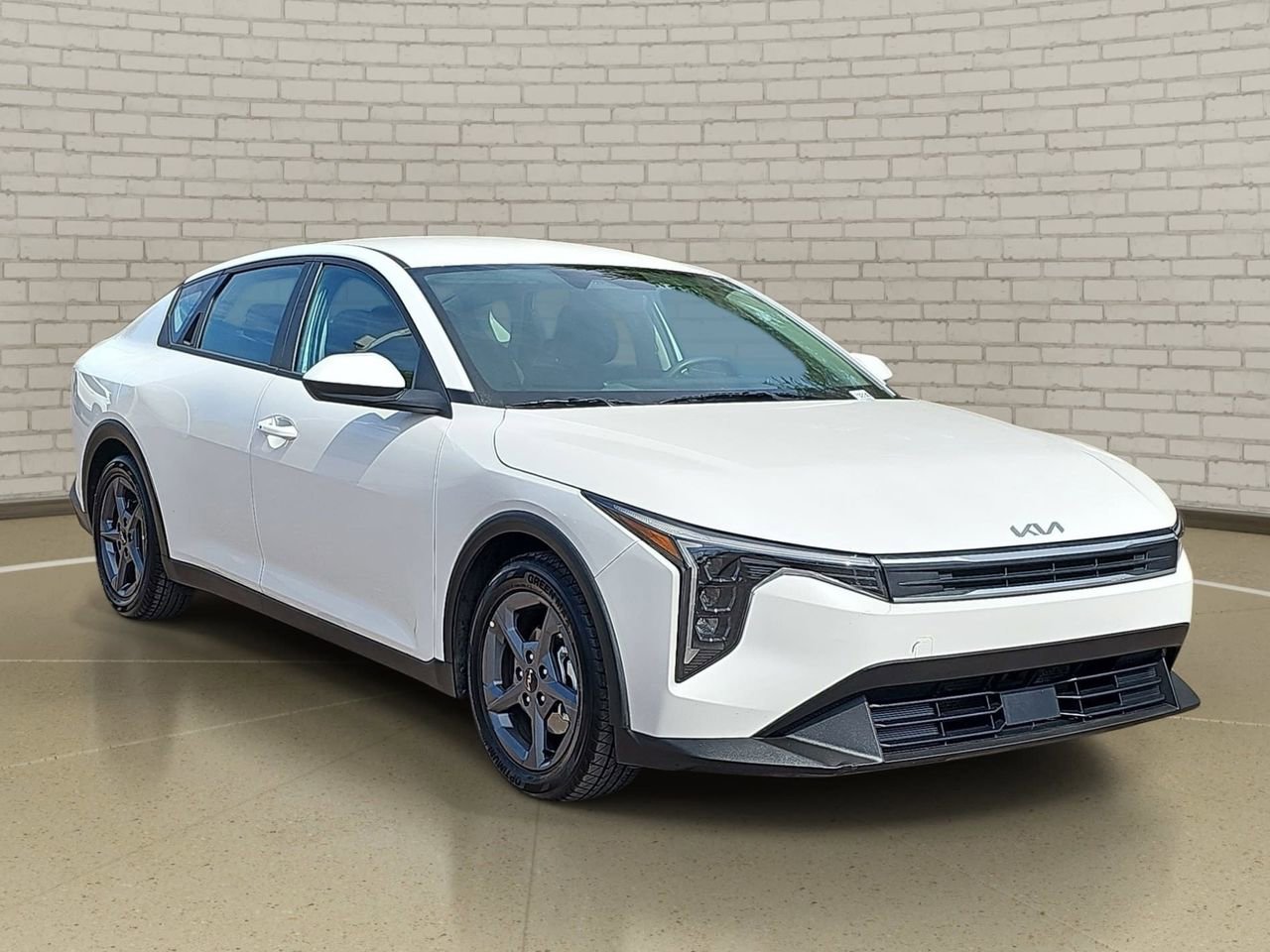 Used 2025 Kia K4 LXS FWD image 3