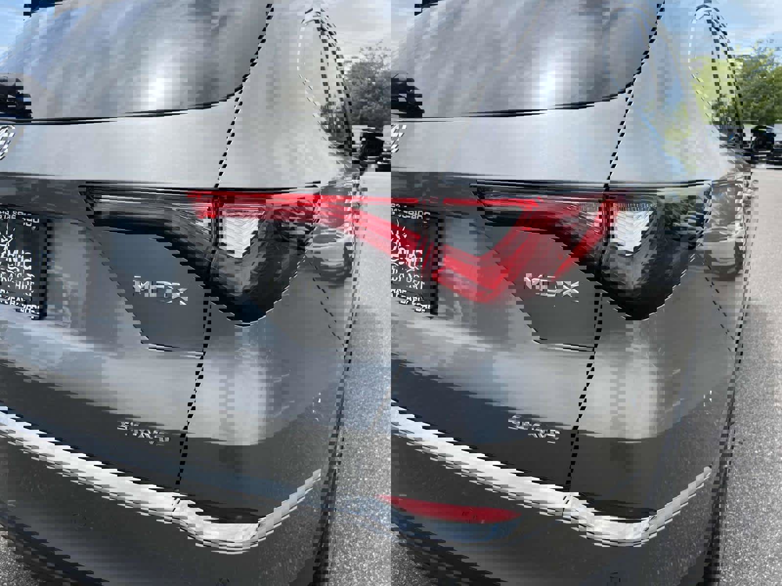 Used 2022 Acura MDX SH-AWD w/ Technology Package image 6