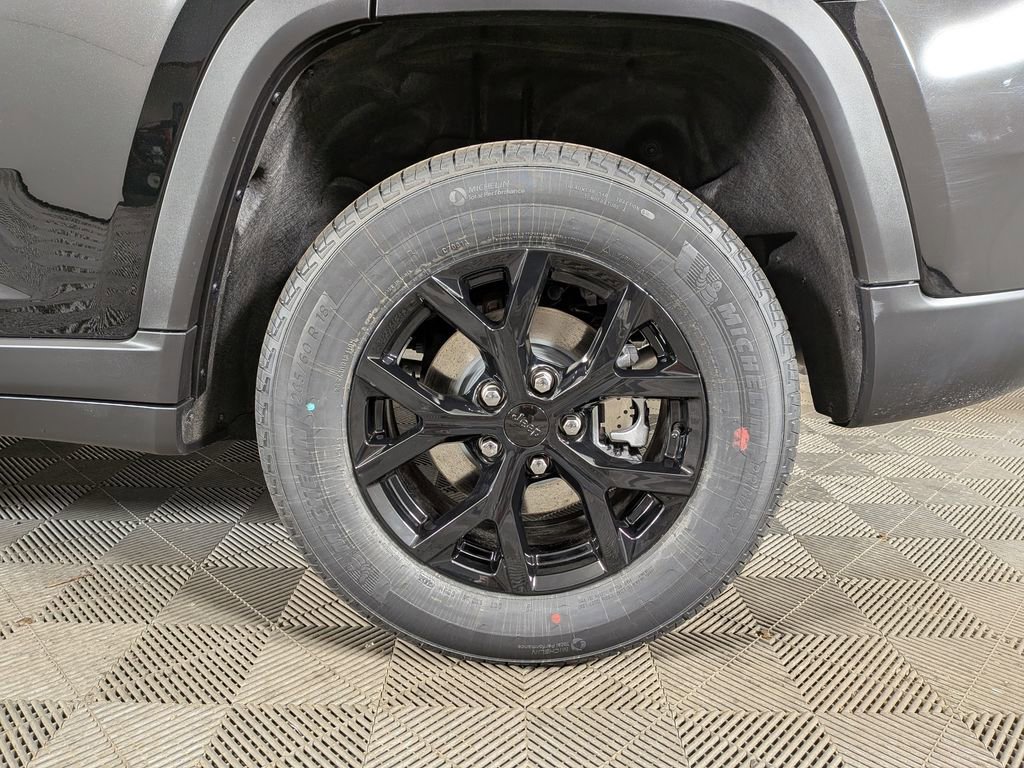 New 2026 Jeep Grand Cherokee Altitude AWD/4WD image 13