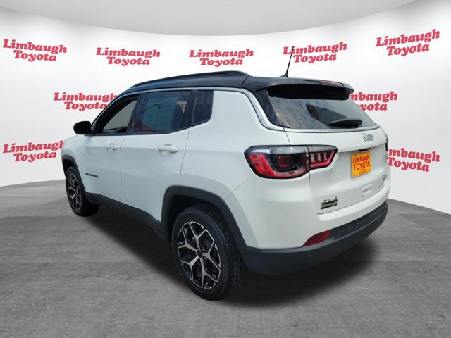 Used 2025 Jeep Compass Limited AWD/4WD image 26