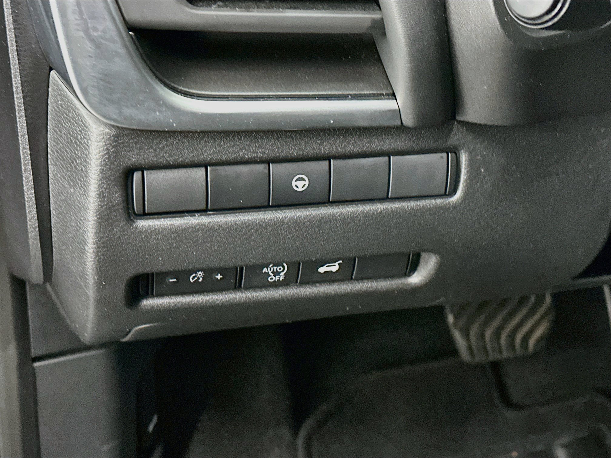 Used 2026 Nissan Rogue SV AWD/4WD image 17