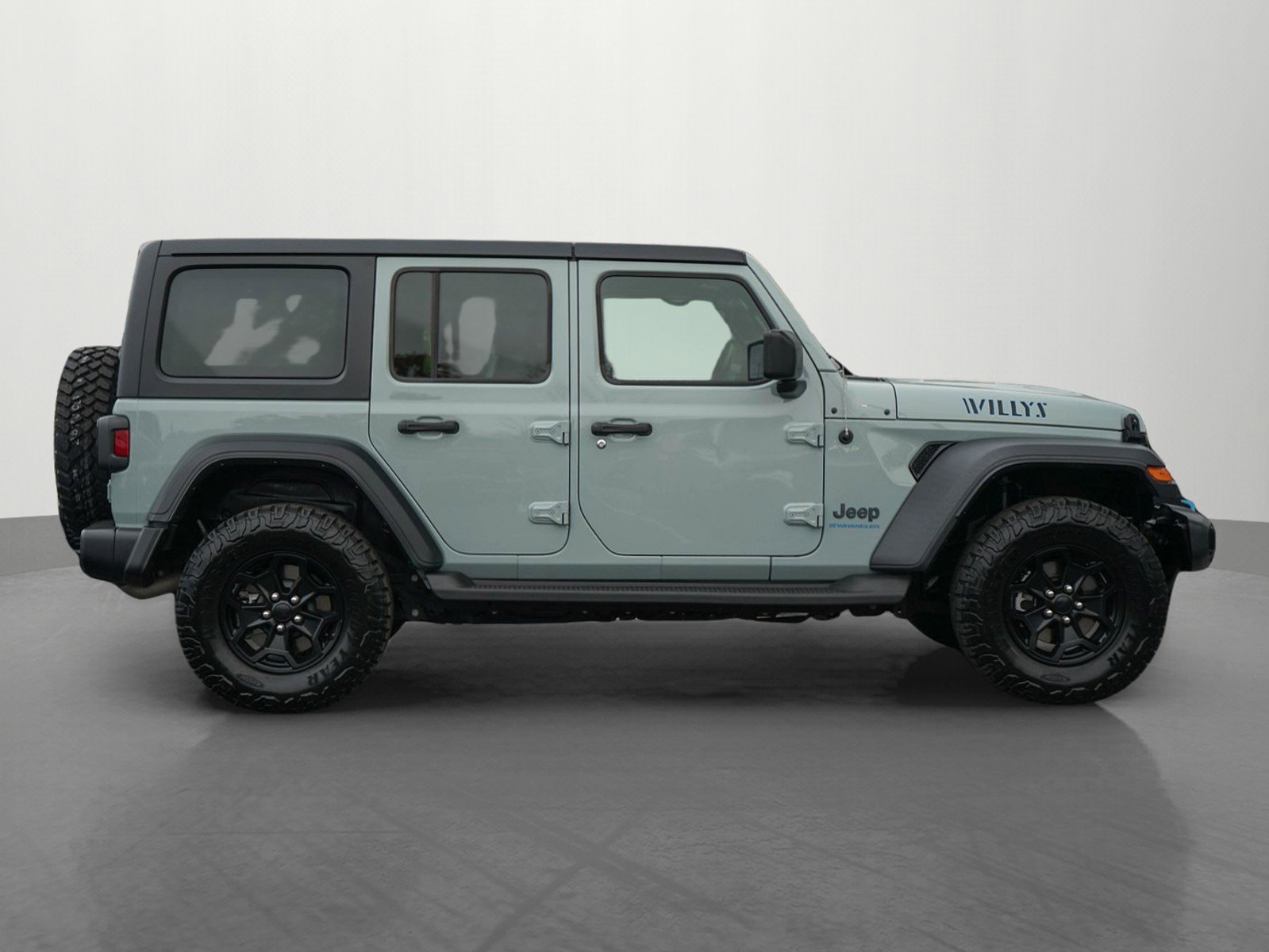 Used 2023 Jeep Wrangler Unlimited w/ Cold Weather Group image 8