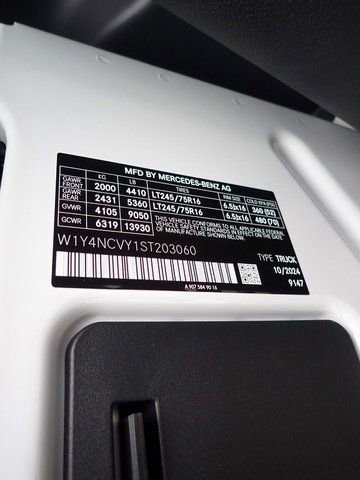 Used 2025 Mercedes-Benz Sprinter 2500 image 12