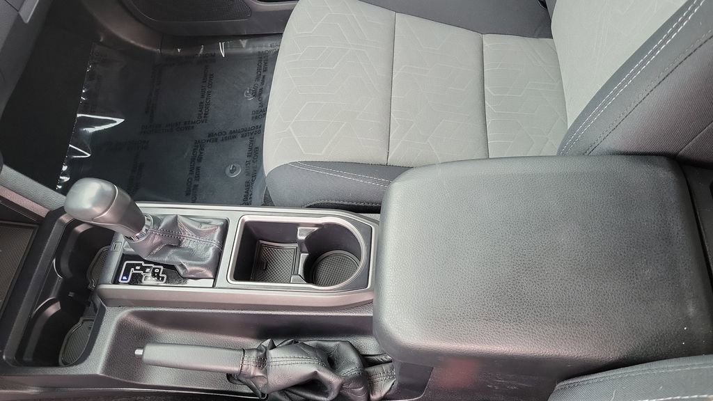 Used 2021 Toyota Tacoma TRD Off-Road image 18