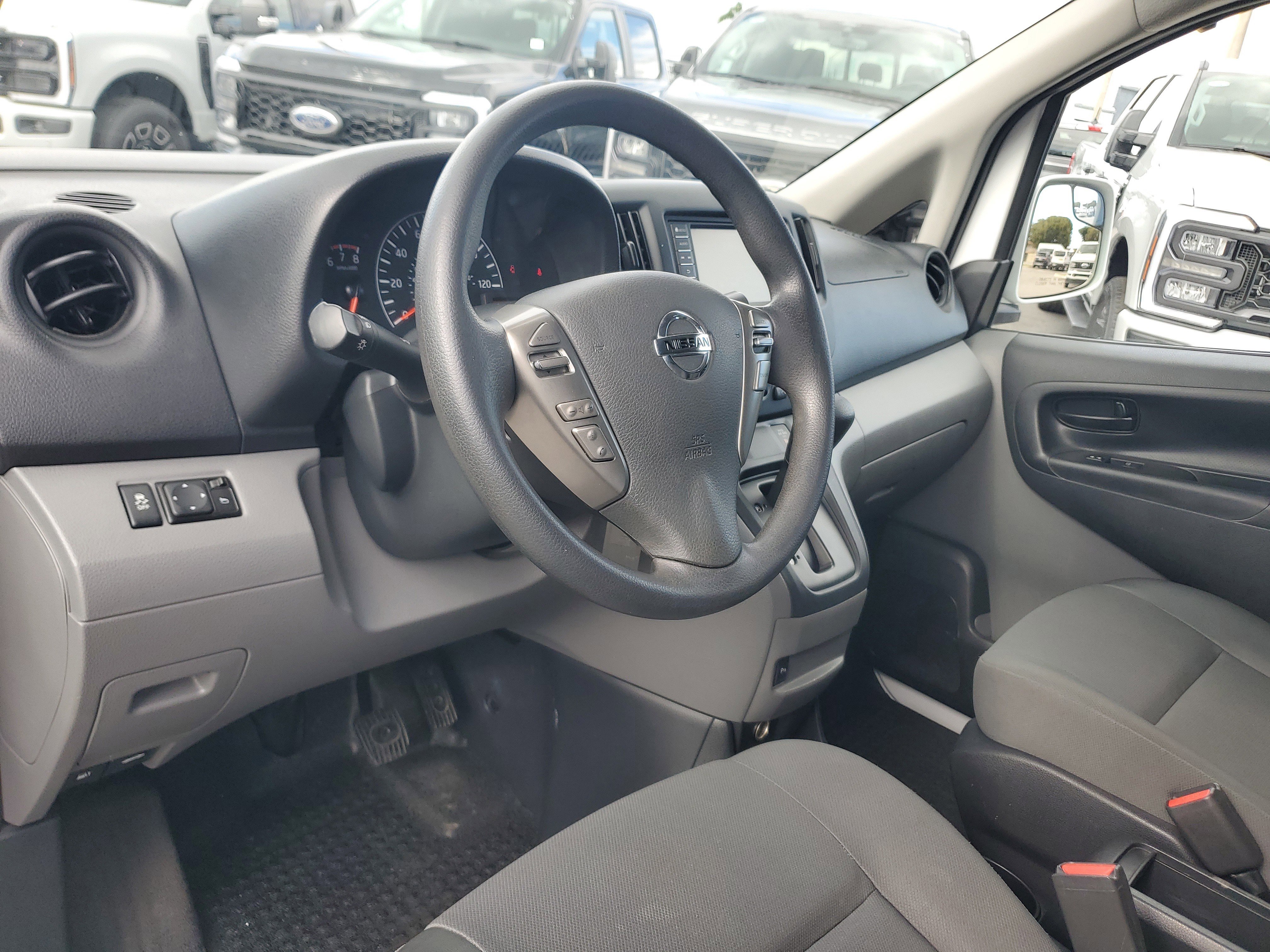 Used 2021 Nissan NV200 SV image 9