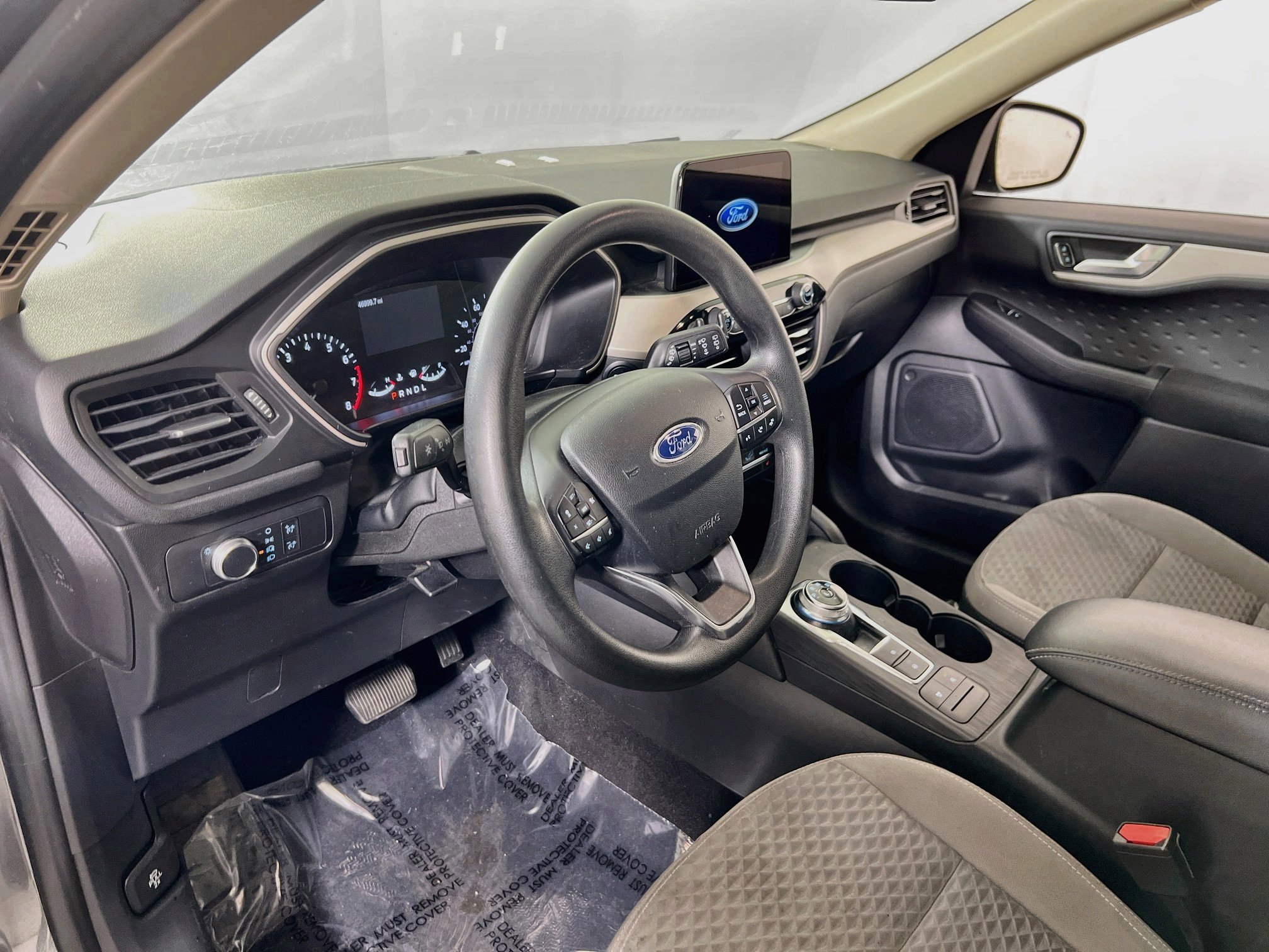 Used 2020 Ford Escape SE image 9