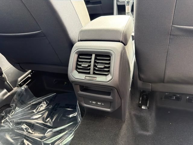New 2026 Volkswagen Taos SE AWD/4WD image 25