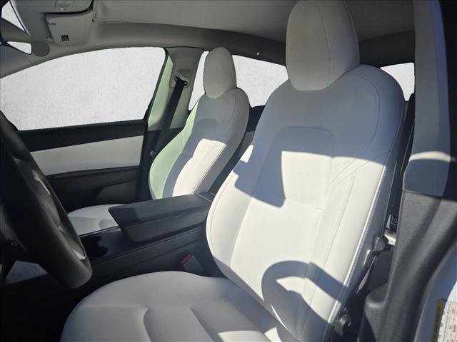 Used 2021 Tesla Model Y Long Range image 11