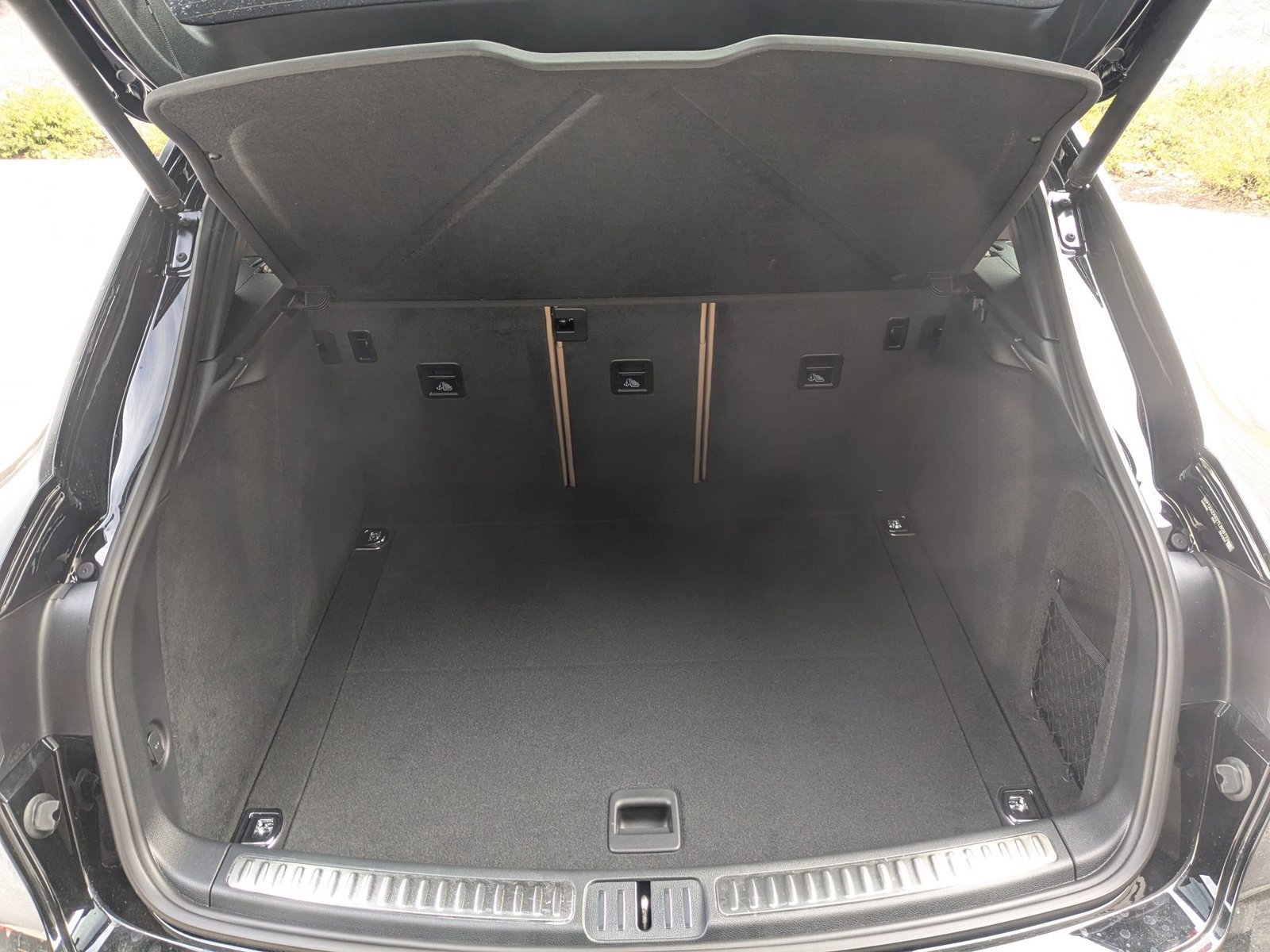 New 2026 Porsche Macan image 24