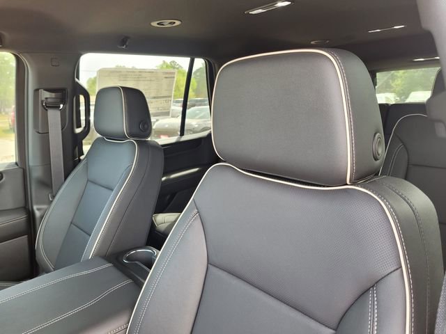 New 2026 GMC Yukon Elevation image 17