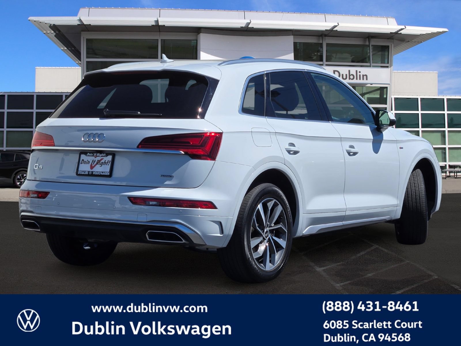 Used 2023 Audi Q5 2.0T Premium w/ Convenience Package AWD/4WD image 4