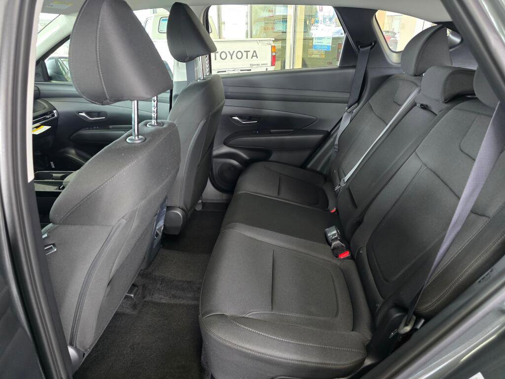 New 2026 Hyundai Tucson Blue SE image 37