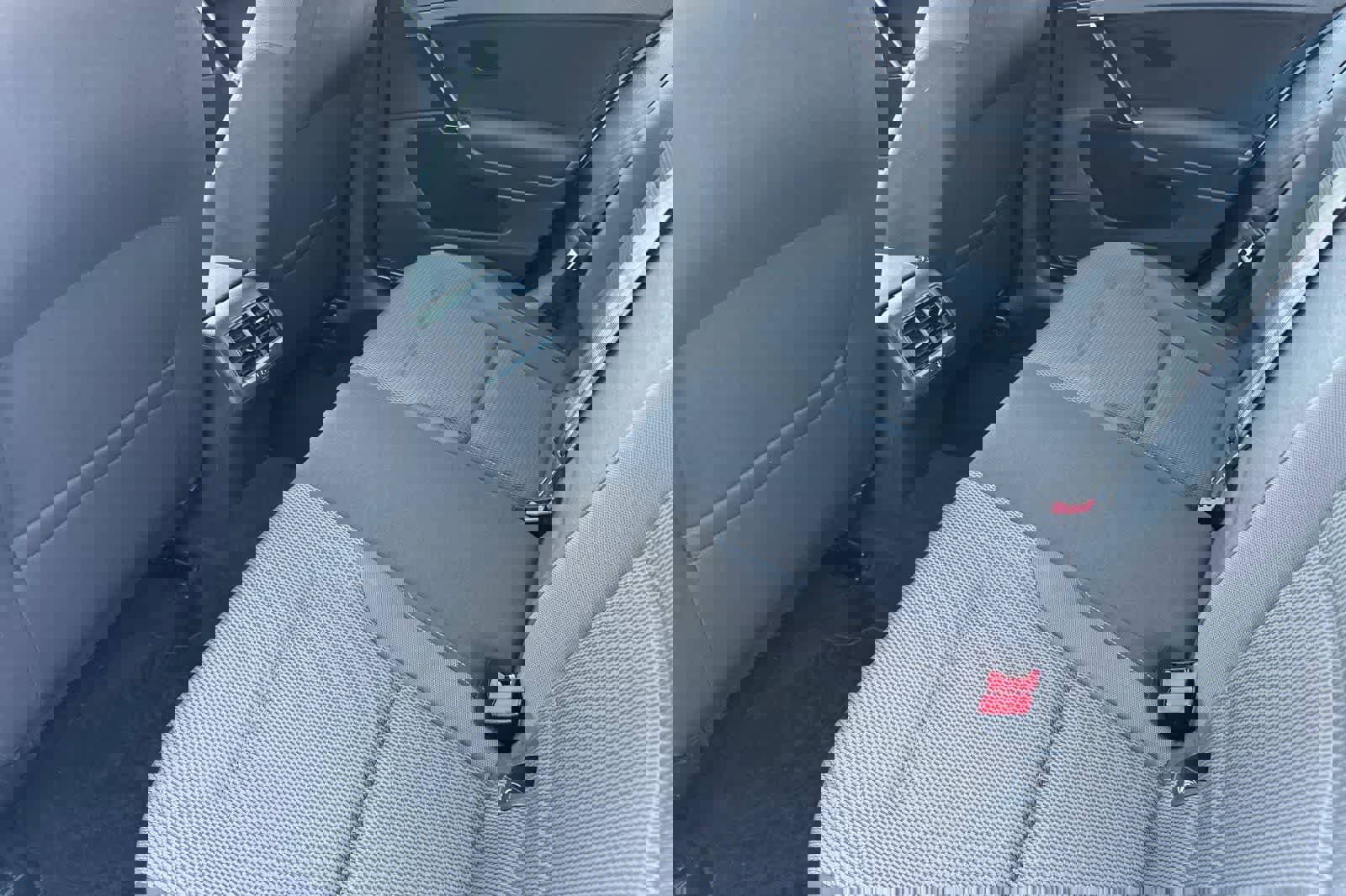 Used 2019 Volkswagen Golf S image 5