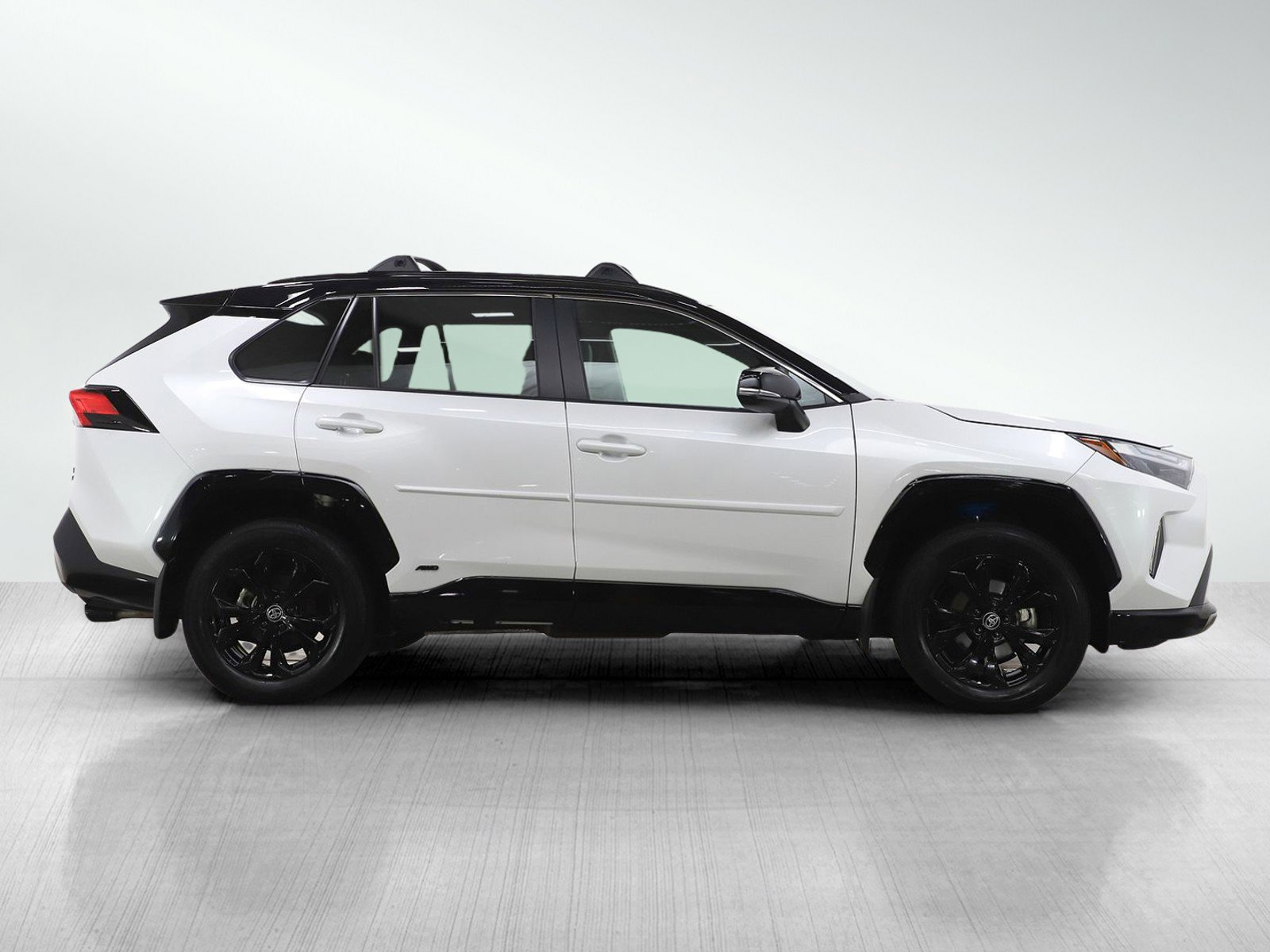 Used 2024 Toyota RAV4 XSE w/ Weather Package AWD/4WD image 6