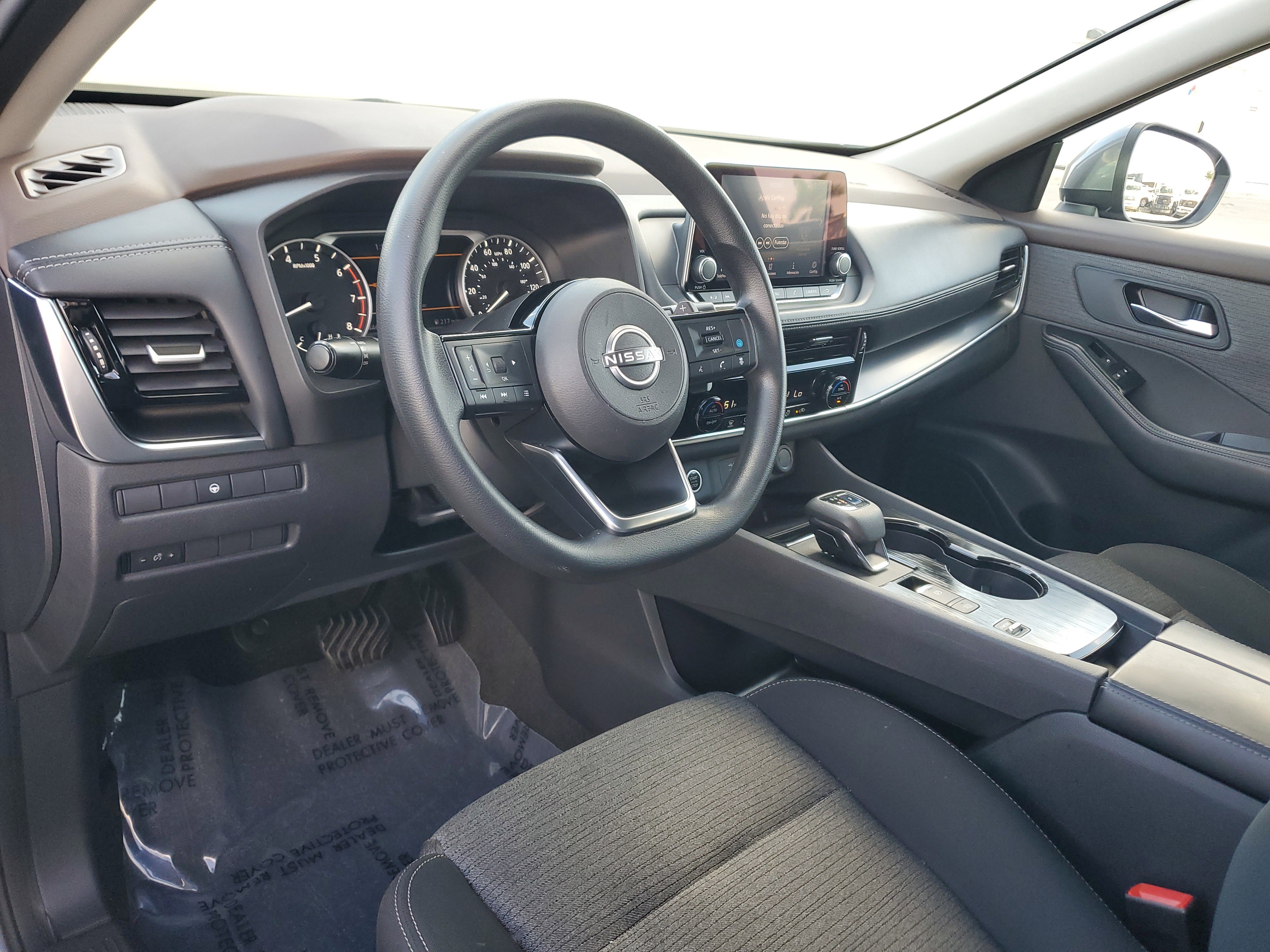 Used 2022 Nissan Rogue SV image 9