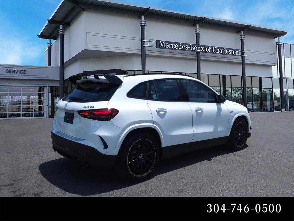 New 2025 Mercedes-Benz GLA 35 AMG 4MATIC image 3