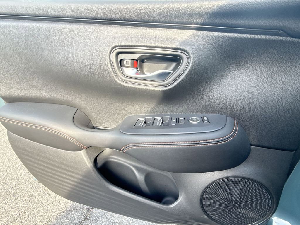 Used 2023 Honda HR-V Sport image 15